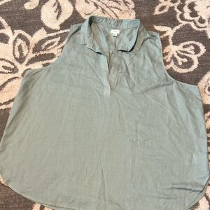 J crew v neck sleeveless top. Size 3X excellent condition.